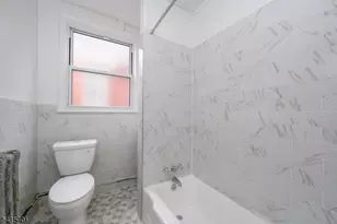 1053 Hunterdon St, Newark, NJ 07112 - Photo 25