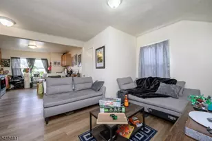 1053 Hunterdon St, Newark, NJ 07112 - Photo 37