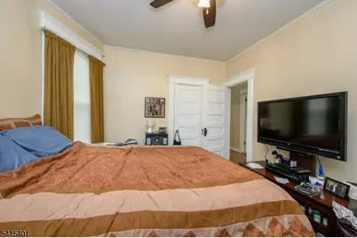 1053 Hunterdon St, Newark, NJ 07112 - Photo 9