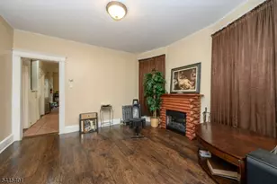 1053 Hunterdon St, Newark, NJ 07112 - Photo 5