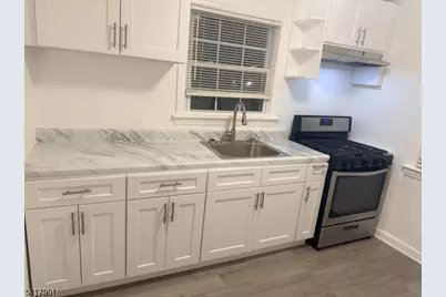 1024 Thompson Ave #2L, Roselle, NJ 07203 - Photo 5