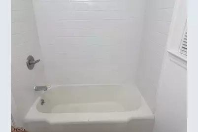 1024 Thompson Ave #2L, Roselle, NJ 07203 - Photo 7