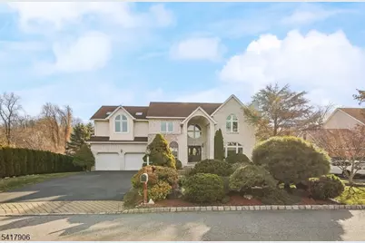 19 Dave Espie Way, Wayne, NJ 07470 - Photo 1