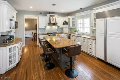 6 Macdougall Ct, Chester, NJ 07930 - Photo 11