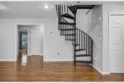 6 Domessina Ln #C8, Caldwell, NJ 07006 - Photo 5