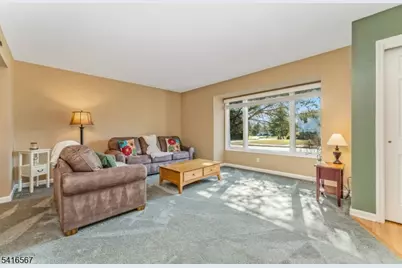 34 Aberdeen Circle, Raritan Township, NJ 08822 - Photo 5