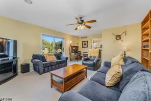 34 Aberdeen Circle, Raritan Township, NJ 08822 - Photo 15