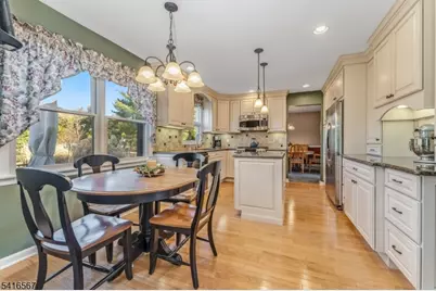 34 Aberdeen Circle, Raritan Township, NJ 08822 - Photo 9