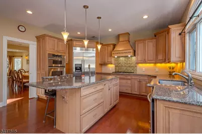 53 Princeton Ave, Woodbridge Township, NJ 07067 - Photo 9