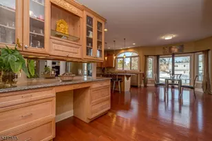 53 Princeton Ave, Woodbridge Township, NJ 07067 - Photo 5