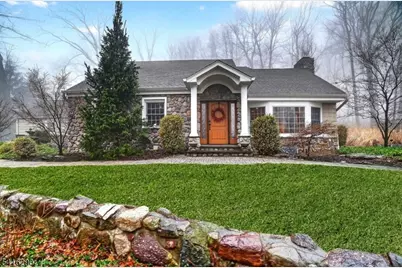 8 Hemlock Ln, Kinnelon, NJ 07405 - Photo 1