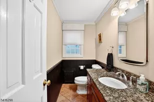 8 Hemlock Ln, Kinnelon, NJ 07405 - Photo 13