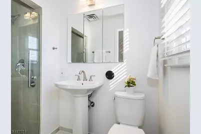 15 Windemere Rd, Verona, NJ 07044 - Photo 17