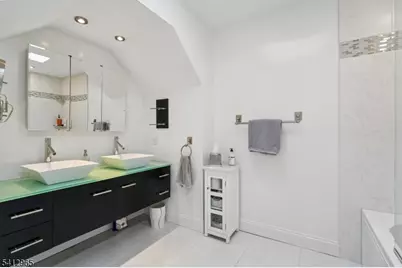 17 Cooper Ln, Long Hill Township, NJ 07946 - Photo 17