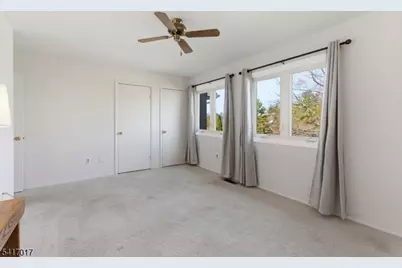 23 Manchester Rd, Raritan Township, NJ 08822 - Photo 11