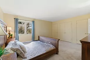 23 Manchester Rd, Raritan Township, NJ 08822 - Photo 9