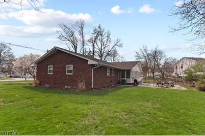 304 River Rd, East Hanover Township, NJ 07936 - Photo 37