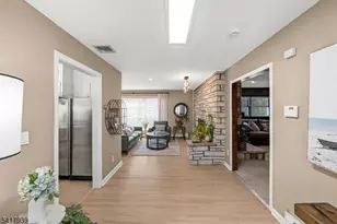 304 River Rd, East Hanover Township, NJ 07936 - Photo 13