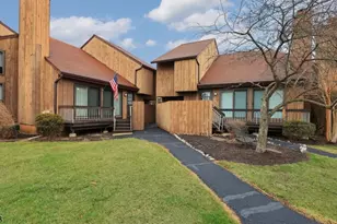 118 Bluebird Dr, Hillsborough Township, NJ 08844 - Photo 3