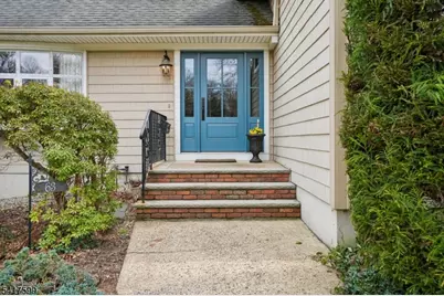 63 Gallinson Dr, New Providence, NJ 07974 - Photo 3