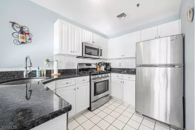 45 Royal Ave #46, Hawthorne, NJ 07506 - Photo 7