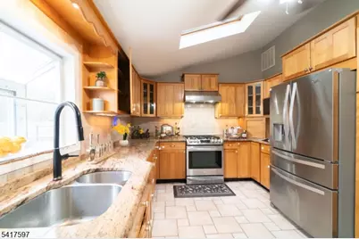 8 Dahlia Rd, Franklin Township, NJ 08873 - Photo 11