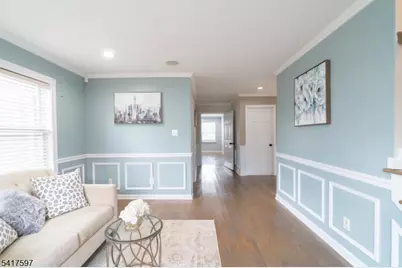 8 Dahlia Rd, Franklin Township, NJ 08873 - Photo 17