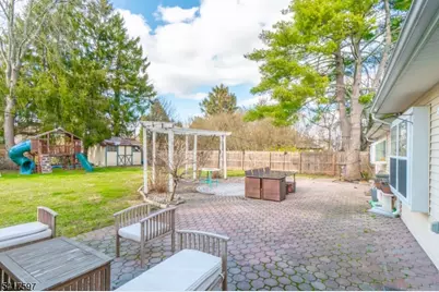 8 Dahlia Rd, Franklin Township, NJ 08873 - Photo 35