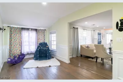 8 Dahlia Rd, Franklin Township, NJ 08873 - Photo 13