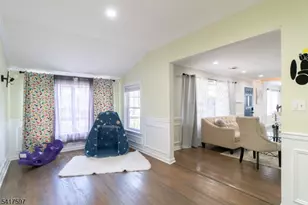 8 Dahlia Rd, Franklin Township, NJ 08873 - Photo 13