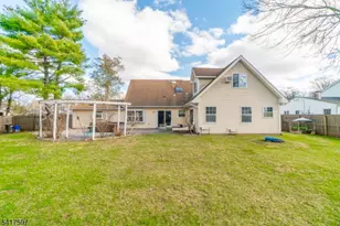 8 Dahlia Rd, Franklin Township, NJ 08873 - Photo 39