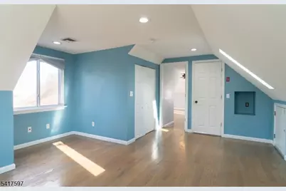 8 Dahlia Rd, Franklin Township, NJ 08873 - Photo 33