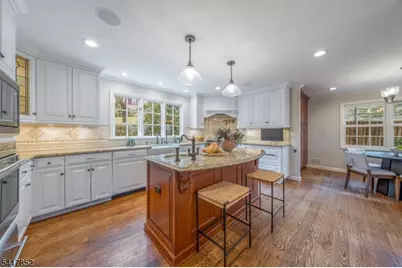 71 Dale Dr, Summit, NJ 07901 - Photo 7