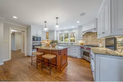 71 Dale Dr, Summit, NJ 07901 - Photo 9