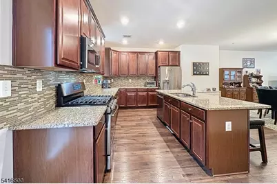 308 Parkview Ln, Rockaway Township, NJ 07866 - Photo 13