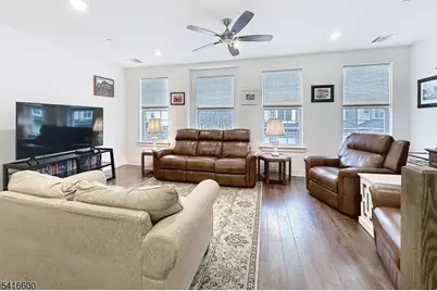 308 Parkview Ln, Rockaway Township, NJ 07866 - Photo 7