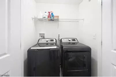 308 Parkview Ln, Rockaway Township, NJ 07866 - Photo 19