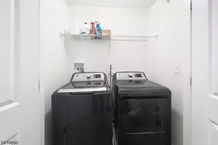 308 Parkview Ln, Rockaway Township, NJ 07866 - Photo 19