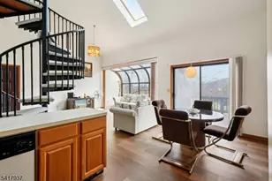 8 Baily Bunion Ct, Vernon, NJ 07462 - Photo 7