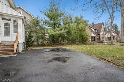 1 Baltusrol Pl, Summit, NJ 07901 - Photo 25