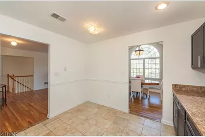 34 Thomas St, Caldwell, NJ 07006 - Photo 7