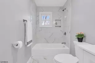 4 Toledo Ct, Hopatcong, NJ 07843 - Photo 13