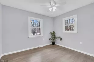 4 Toledo Ct, Hopatcong, NJ 07843 - Photo 17