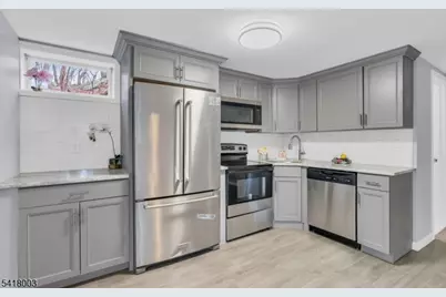 4 Toledo Ct, Hopatcong, NJ 07843 - Photo 23