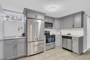 4 Toledo Ct, Hopatcong, NJ 07843 - Photo 23