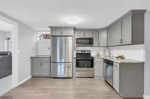 4 Toledo Ct, Hopatcong, NJ 07843 - Photo 25