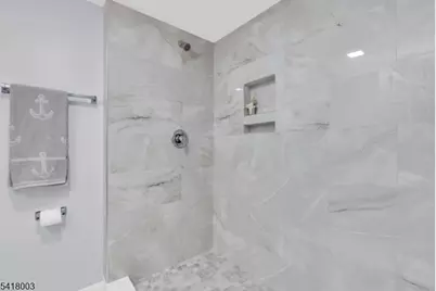 4 Toledo Ct, Hopatcong, NJ 07843 - Photo 33