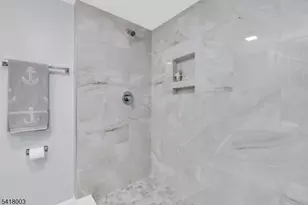 4 Toledo Ct, Hopatcong, NJ 07843 - Photo 33