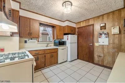 114 Conover Ave, Nutley, NJ 07110 - Photo 9