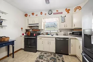 105 Andover Sparta Rd, Andover Township, NJ 07860 - Photo 17